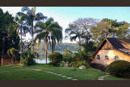 Casa à venda com 450m², 3 quartos e 4 vagasQuintal