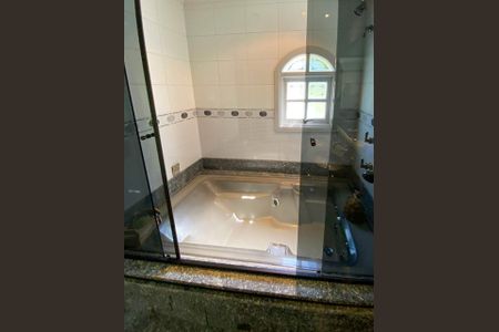 Casa à venda com 450m², 3 quartos e 4 vagasBanheiro