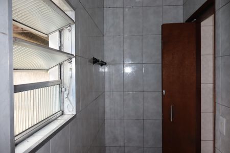 Casa para alugar com 250m², 2 quartos e 2 vagasBanheiro Social