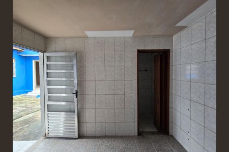 Casa para alugar com 250m², 2 quartos e 2 vagasCozinha 