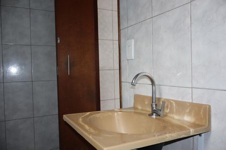 Casa para alugar com 250m², 2 quartos e 2 vagasBanheiro Social