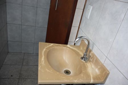 Casa para alugar com 250m², 2 quartos e 2 vagasBanheiro Social