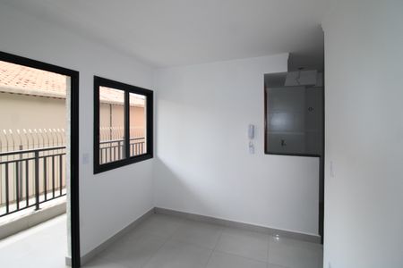 Sala / Cozinha de apartamento à venda com 2 quartos, 37m² em Água Fria, São Paulo