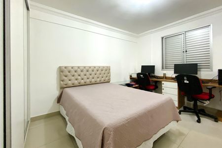 Suite 1 de apartamento à venda com 2 quartos, 64m² em União, Belo Horizonte