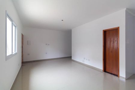 Casa à venda com 100m², 3 quartos e 3 vagas Casa à venda com 100m², 3 quartos e 3 vagasSala
