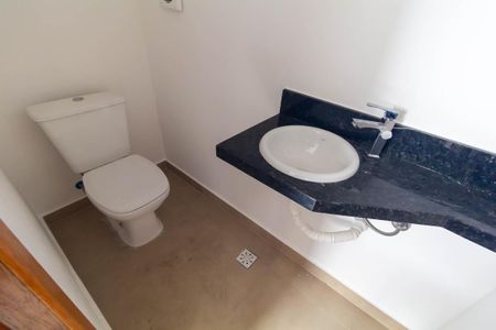 Casa à venda com 100m², 3 quartos e 3 vagas Casa à venda com 100m², 3 quartos e 3 vagasLavabo