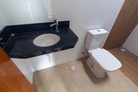 Casa à venda com 100m², 3 quartos e 3 vagas Casa à venda com 100m², 3 quartos e 3 vagasBanheiro da Suíte