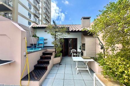 Apartamento para alugar com 3 quartos, 210m² em Humaitá, Rio de Janeiro