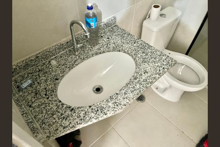Apartamento para alugar com 37m², 2 quartos e sem vagaBanheiro