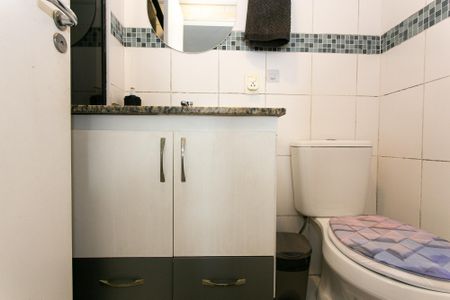 Apartamento para alugar com 80m², 3 quartos e 1 vaga Apartamento para alugar com 80m², 3 quartos e 1 vagaBanheiro da Suíte