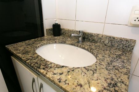 Apartamento para alugar com 80m², 3 quartos e 1 vaga Apartamento para alugar com 80m², 3 quartos e 1 vagaBanheiro da Suíte