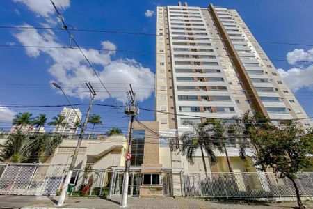 Apartamento para alugar com 80m², 3 quartos e 1 vaga Apartamento para alugar com 80m², 3 quartos e 1 vagaFachada