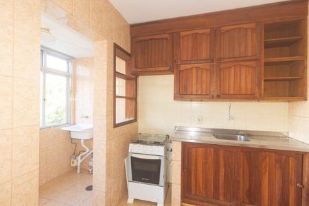 Cozinha  de apartamento para alugar com 1 quarto, 44m² em São João, Porto Alegre