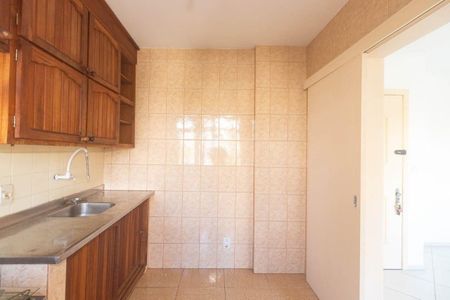 Cozinha  de apartamento para alugar com 1 quarto, 44m² em São João, Porto Alegre