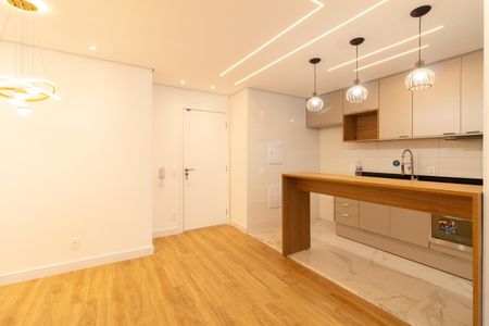 Sala de apartamento à venda com 2 quartos, 56m² em Vila Sonia, São Paulo