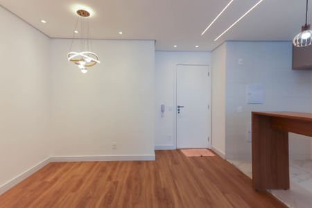 Sala de apartamento para alugar com 2 quartos, 56m² em Vila Sonia, São Paulo