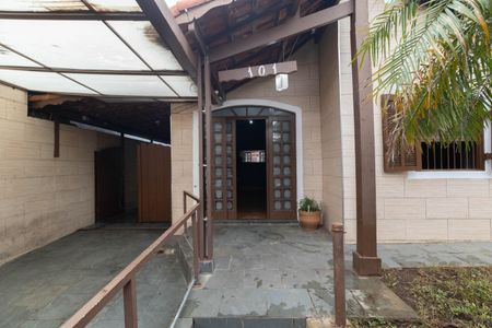 Casa para alugar com 150m², 5 quartos e 3 vagas Casa para alugar com 150m², 5 quartos e 3 vagasEntrada