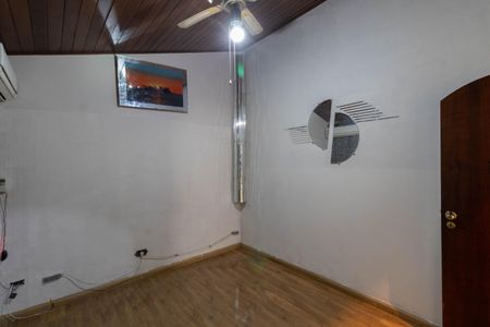 Casa para alugar com 150m², 5 quartos e 3 vagas Casa para alugar com 150m², 5 quartos e 3 vagasSuíte