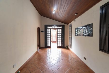 Casa para alugar com 150m², 5 quartos e 3 vagas Casa para alugar com 150m², 5 quartos e 3 vagasSala