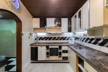 Casa para alugar com 150m², 5 quartos e 3 vagas Casa para alugar com 150m², 5 quartos e 3 vagasCozinha