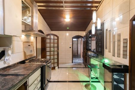 Casa para alugar com 150m², 5 quartos e 3 vagas Casa para alugar com 150m², 5 quartos e 3 vagasCozinha