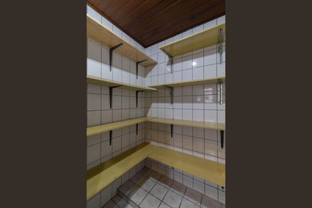 Casa para alugar com 150m², 5 quartos e 3 vagas Casa para alugar com 150m², 5 quartos e 3 vagasDespensa