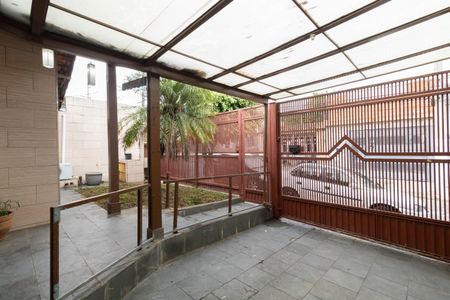 Casa para alugar com 150m², 5 quartos e 3 vagas Casa para alugar com 150m², 5 quartos e 3 vagasGaragem