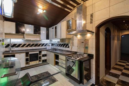 Casa para alugar com 150m², 5 quartos e 3 vagas Casa para alugar com 150m², 5 quartos e 3 vagasCozinha