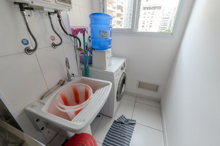 Apartamento para alugar com 55m², 2 quartos e 1 vaga Apartamento para alugar com 55m², 2 quartos e 1 vagaCozinha e Área de Serviço