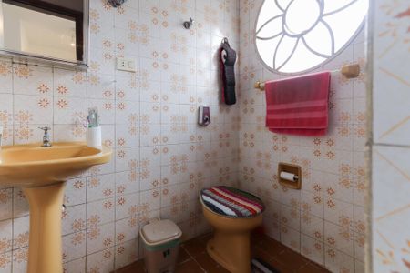 Banheiro Social de casa para alugar com 2 quartos, 179m² em Jardim D’abril, São Paulo