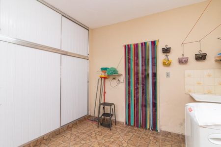 Casa à venda com 150m², 3 quartos e 1 vagaÁrea de Serviço