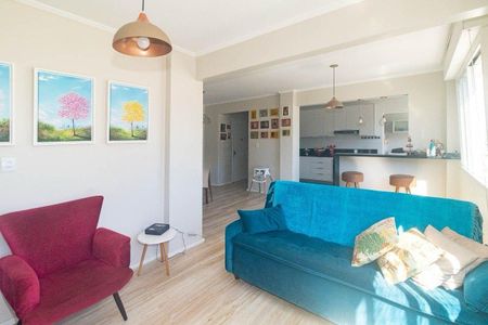 Sala de apartamento para alugar com 2 quartos, 90m² em Floresta, Porto Alegre