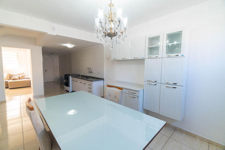 Casa para alugar com 160m², 2 quartos e 2 vagas Casa para alugar com 160m², 2 quartos e 2 vagasCozinha