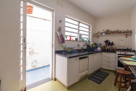 Casa para alugar com 230m², 3 quartos e 2 vagas Casa para alugar com 230m², 3 quartos e 2 vagasCozinha