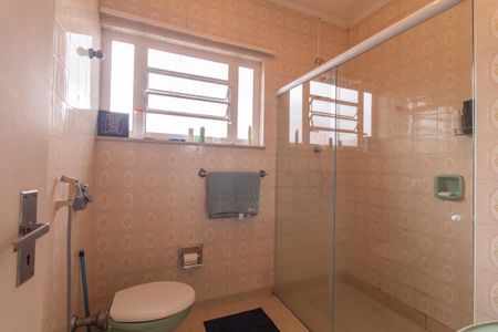 Casa para alugar com 230m², 3 quartos e 2 vagas Casa para alugar com 230m², 3 quartos e 2 vagasBanheiro da Suíte