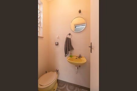 Casa para alugar com 230m², 3 quartos e 2 vagas Casa para alugar com 230m², 3 quartos e 2 vagasLavabo