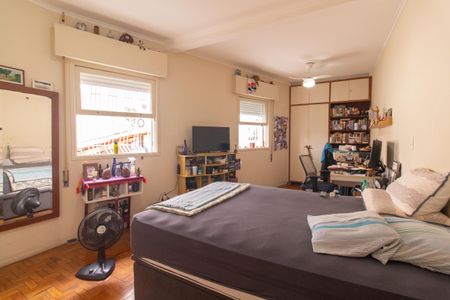 Casa para alugar com 230m², 3 quartos e 2 vagas Casa para alugar com 230m², 3 quartos e 2 vagasQuarto 2