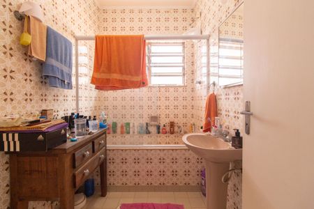 Casa para alugar com 230m², 3 quartos e 2 vagas Casa para alugar com 230m², 3 quartos e 2 vagasBanheiro