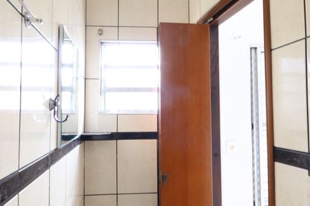 Casa para alugar com 250m², 2 quartos e 8 vagasBanheiro Suite