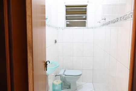 Casa para alugar com 250m², 2 quartos e 8 vagasBanheiro 2