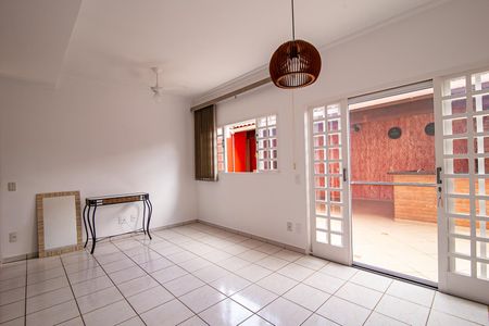 Sala de casa de condomínio para alugar com 3 quartos, 100m² em Parque Residencial Indaia, Indaiatuba