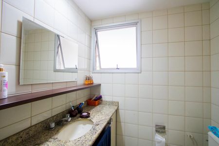 Apartamento para alugar com 89m², 3 quartos e 2 vagas Apartamento para alugar com 89m², 3 quartos e 2 vagasBanheiro do quarto 1