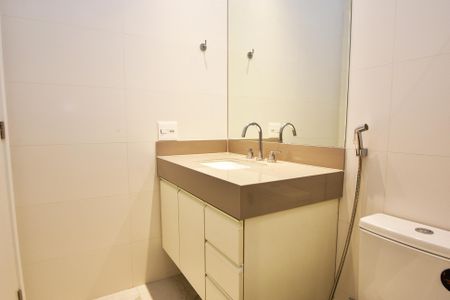 Apartamento para alugar com 71m², 2 quartos e 1 vaga Apartamento para alugar com 71m², 2 quartos e 1 vagabanheiro corredor