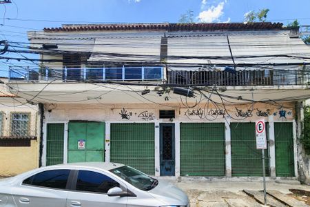 Apartamento à venda com 90m², 2 quartos e sem vagaFachada 