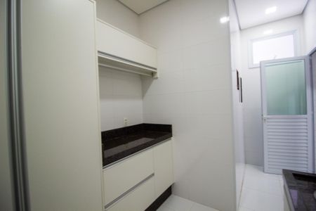 Casa de condomínio para alugar com 350m², 3 quartos e 4 vagasÁrea de Serviço