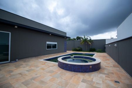 Casa de condomínio para alugar com 350m², 3 quartos e 4 vagasÁrea externa