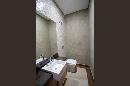 Casa de condomínio para alugar com 350m², 3 quartos e 4 vagasLavabo