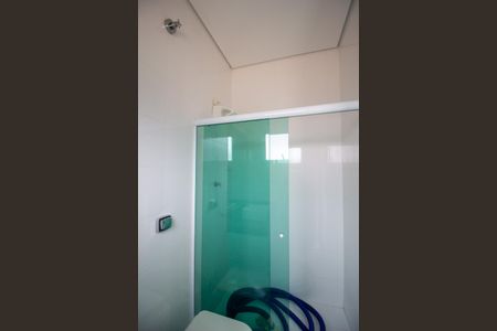 Casa de condomínio para alugar com 350m², 3 quartos e 4 vagasBanheiro