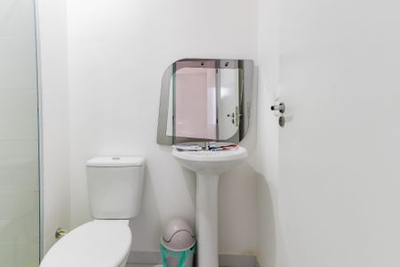 Banheiro de apartamento para alugar com 2 quartos, 1601m² em Jardim Celeste, São Paulo