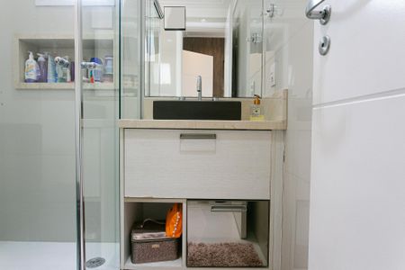 Apartamento à venda com 81m², 2 quartos e 1 vaga Apartamento à venda com 81m², 2 quartos e 1 vagaBanheiro da Suíte